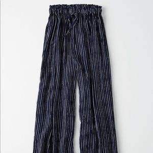 American Eagle Tied Waist Pant